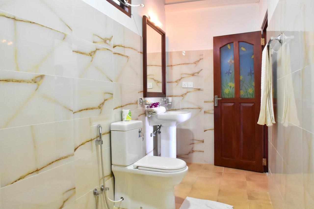 Villa De White Sambur Hikkaduwa Exterior photo
