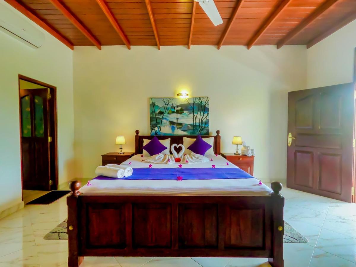 Villa De White Sambur Hikkaduwa Exterior photo